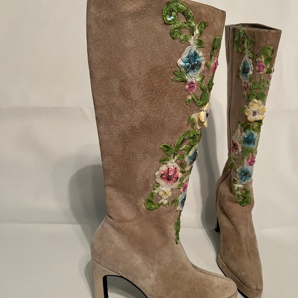NewPort News Easy Style Tan Suede Upcycled Embroidered Knee Boots - Picture 12 of 13